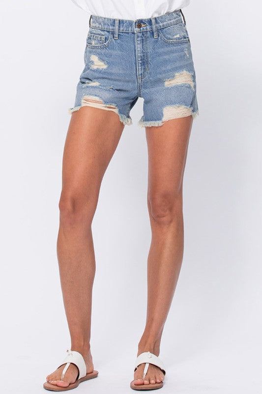 HIGH RISE 90'S SHORTS WITH FRAYED HEM AND DISTRESS